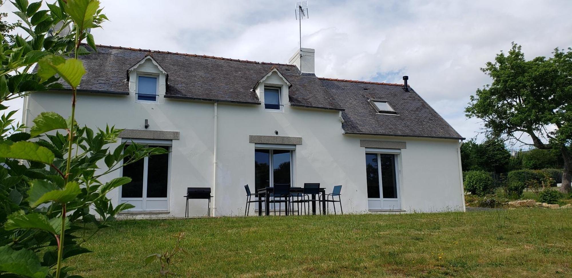 Holiday home Maison 8 Personnes A 4 Km De Benodet Gouesnach